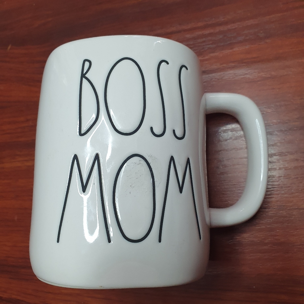 Rae Dunn "Boss Mom" Mug.